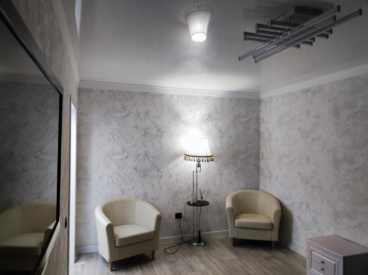 Квартира Однокомнатная Vip Oral Exteriör bild